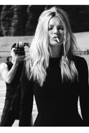 Poster - Kate Moss - Feminine Energy Manifest Kalın Kuşe Kağıt
