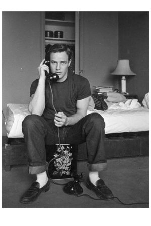 Poster - Man on Phone Vintage - Retro Bedroom Scene